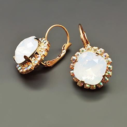 Auskari "Apžilbinošs Mirdzums III (White Opal)" ar Swarovski™ kristāliem